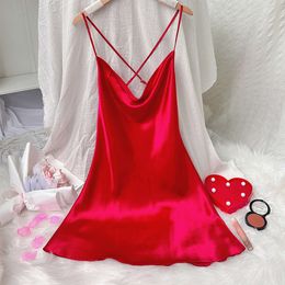 Spring and summer solid color suspender pajamas with lace edges, sexy pajamas, home clothing, medium style women's suspender skirts