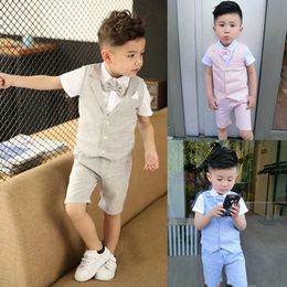 Set di abbigliamento Lolanta 4pcs Boys Tasco a motivano semplice con prua set formale in età prescolare a spalla estiva Abito da sposa abito da spina abito da sera q240517