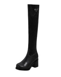Bot Kış Diz Yüksek Botları Kadın Tasarımcı Yuvarlak Toe Low Topuk Ayakkabı Gerçek Deri Süet Deri Pilparty Düğün Moda Lüks Pl9052324