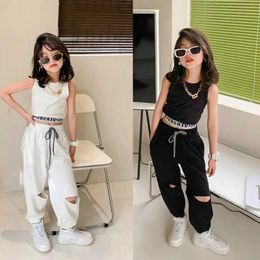 Kleidungssets Sommer Fashion Baby Mädchen Baumwollhülsen und ultradünnt T-Shirt Top+Drawschnellgerandete Hose Set für Kinder 2-teilige Set für 2-8 Jahre Q240517