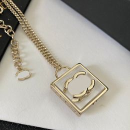 High-end Designer Square Pendant Necklaces Chain Gold Plated Brass Material Luxury Brand Double Letter Neckace Ladies Birthday Parties Gifts Exquisite Jewelry