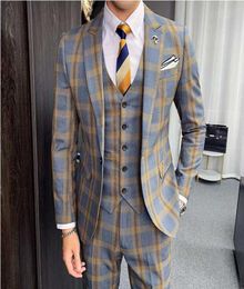 British Style Khaki Plaid Suit Men Jacket VestPant Party Wedding Cheque Traje Novio Male Costume 3 Piece Homme Men039s Suits9771421