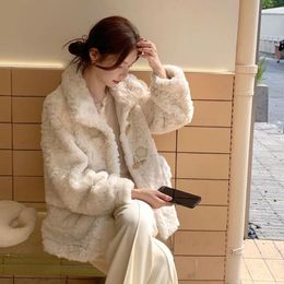 Women's Jackets Hdspq White Lamb Wool Coats Women 2024 Autumn Winter Korean Style Faux Fur Woman Long Sleeve Thick Warm Plush Coat