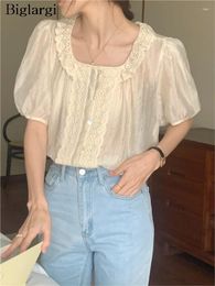 Women's Blouses Summer Lace Patchwork Square Collar Shirts Tops Women Sweet Loose Ruffle Fashion Ladies Short SLeeve Korean Woman