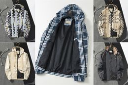 Herrenjacke Down Parkas Designer Bombermäntel Langschläuche Downs Windbrecher Mann Mantel Stroped Reißverschlüsse Puffy Jackets Klassische Mäntel