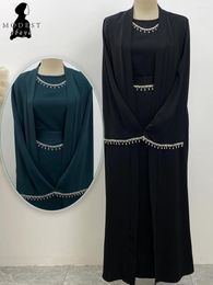 Ethnic Clothing Luxury Muslim Elegant Abaya Cuff Beading Islam Black Dress With Two Chain Dubai Long Woman Robe Kaftan Wedding Caftan