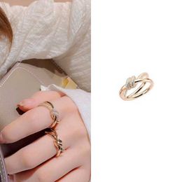 Fashion Simple and versatile knot ring with rose gold plated opening light luxury niche bow simple elegant decoration 6MVT