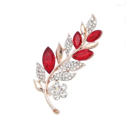 Brooches Fashion Delicate Leaf Crystal Brooch For Women Shinny Rhinestone Plant Flower Pin Versatile Clothing Accessories