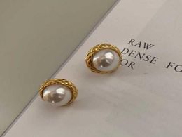 Round shape Stud earring with pearl in 18k gold plated simple design women engagement jewelry gift PS43026274001