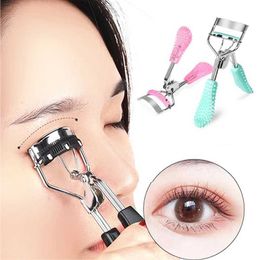 Eyelash Curler 1 non slip eyelash curler with eyelash comb practical eyelash lifting and pressing device portable eyelash curler beauty and makeup tool Q240517