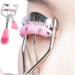 Eyelash Curler Professional stainless steel eyelash curler with comb natural curling eyelash clip cosmetics beauty tools Q240517