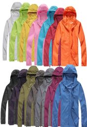 2018 New Summer Womens Mens Brand Rain Jacket Coats Outdoor Casual Hoodies Windproof and Waterproof Sunscreen Face Coats Black Whi1626133