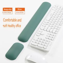 2024 Senaste version Mouse Pad-tangentbordarmband för män och kvinnor handledsdynor Datorkontor E-sport spel tangentbordarmband silikon