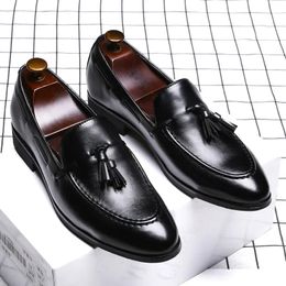 Man Casual Shoes Italy Style Comfortable Fashion Luxury loafers Men Leather Shoes 240510