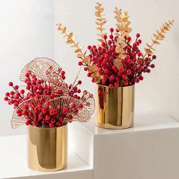 Decorative Flowers Artificial Home Pine Cone Red Berry Bouquet Flower Eucalyptus Leaf Christmas Decoration Wedding Party Decor Festive