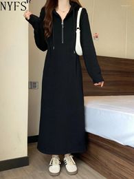 Casual Dresses NYFS 2024 Autumn Winter Korean Velvet Thickening Womens Vestidos Robe Elbise Loose Plus Size Hooded Long Dress