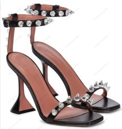 Luxury Designer Amina Muaddi x AWGE sandals New clear Begum Glass Pvc Crystal Transparent Slingback Sandal Heel Pumps Julia embell7334685