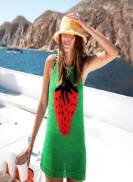 Casual Dresses Beach Holiday Green Sleeveless Sexy Knit Mini Dress Red Large Strawberry Print Tank Top Fashion Catwalk Brand Summe6037870