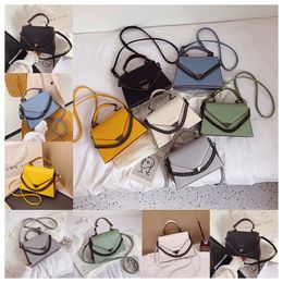 2024 top Designer Women's New Fashion Versatile Lady Chain Handbag Texture Single white Shoulder Crossbody Bag