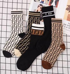 Men and women designer socks retro letter print brand fashion sock men039s autumn winter socks whole7146440