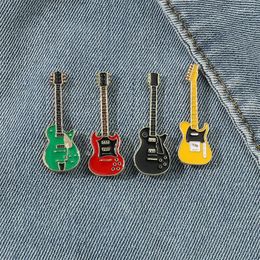 Brooches Fashion Funny Cute Small Guitar Brooch For Women Korean Creative Musical Instrument Lapel Pin Student Bag Clothes Accessories