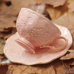 European Gold Rim Tea Cup Set Bone China Cute Ceramic Coffee and Saucer Wedding Mate Tazas De Cafe Utensil 240518