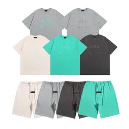 2024 Mens Designer T Shirt Essentialsshirt Essentialsshorts Essentialsclothing Double line Sweatpants Loose Fifth Pants Shorts T Shirts Set Oversized S-XL