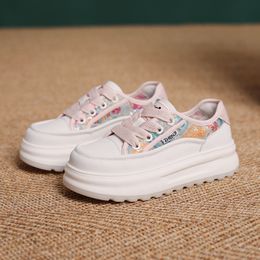 Summer hot selling small white shoes women's new thick soled wear-resistant board shoes thin breathable women's casual shoes