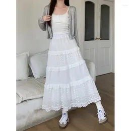 Skirts 2024 Spring White Half Skirt High Waist A-line Cake Design Lace Spliced Hook Flower Long For Women