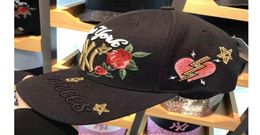 Korean version of the embroidery rose curved skull baseball cap fashion letters cap couple hip hop sun hat5672313