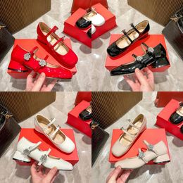 Con box da donna scarpe abiti di lusso designer con tacchi alti in pelle di brevetto triplo nero rosso bianco marrone donna sandali di moda sandali per feste per matrimoni scarpa da ufficio