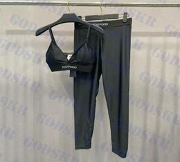 Sexy V Neck Bra Pants Set Swimwear Letter Logo Ladies Yoga Wear Brand Black Womens Sports Suit9786751