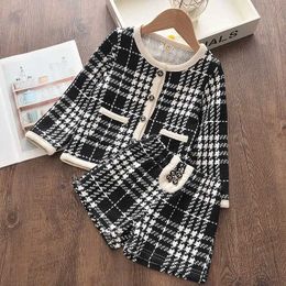Clothing Sets 2023 New Girls Clothing Set New Brand Girl Clothes Long Sleeve Plaid Kids Suit Top+Pant 2pcs Elegant Children Clothing Outfit Y240520KXBC