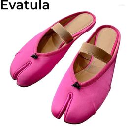 Slippers 2024 Summer Split Toe Pleated Flat Half Women Designer Soft Sole Casual Mules Ladies Retro Ballet Shoes Mujer