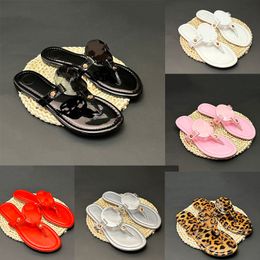 Men Women Designer Slipper Soft Massage Slides Sandals Shoes Slide Summer Beach Outdoor Cool Slippers Fashion Flat Flip Flops Summer Beach Shoes