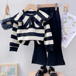 Clothing Sets Girls Long Sleeve Set Autumn and Winter New Girls Large Lapel Pleated Stripe Top+Bell-bottoms Two Piece Girls Set Y240520IXNA