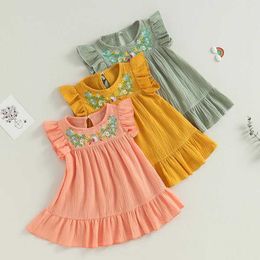 Girl's Dresses Cotton linen dress for girls sleEveless pleated sun skirt with floral embroidery and sparkling dress baby summer clothing d240520