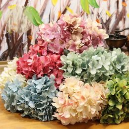 Decorative Flowers 32cm Artificial Flower Twigs Hydrangea 6 Head Fake Vintage Bride Holding Green Plants DIY Home Garden Wedding Decor