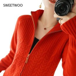 Women's Knits Zipper Knitted Sweater Cardigan Women Stand-Up Collar Loose Cable Solid Knit Jacket Female Student Tops Autumn Red Pink