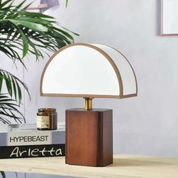 Lamps Shades Retro Solid Wood + Fabric Lampshade Decorative Table Lamp Nordic Bedroom Study Bedside Decorative Night Light Home Decor Light Y240520EW0L