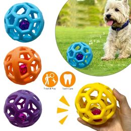 Dog Chew Ball Toy TPR PETS Interaktiva träningsleksaker för små stora hundtänder Rengöring Molära förnödenheter utomhus PETS Bollleksak