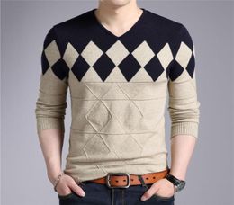 Wool Sweater Men Autumn Winter Slim Fit Pullovers Men Argyle Pattern VNeck Pull Homme Christmas Sweaters9702892