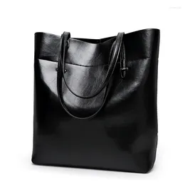 Shoulder Bags Women Bag Oil Wax Leather Handbags Luxury Lady Hand With Purse Pocket Big Tote