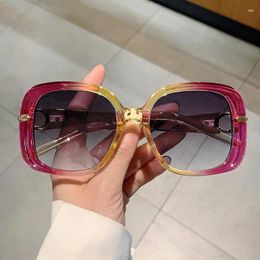 Sunglasses Designer Sunglass Square Big Frame Women For Men 2024 Fashion Vintage Sun Glasses Punk Rivet Shade UV400