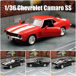 Diecast Model Cars 1 36 Chevrolet Camaro SS Vintage Toy Car Model For Children RMZ CiTY Diecast Vehicle Miniature Pull Back Collection Gift Kid Boy Y240520ZIMW