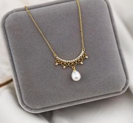 Pendant Necklaces Vintage Exquisite Pearl Lace Hollow Out Necklace For Women Designer Creativity Luxury High Quality Jewellery Zirco6890649