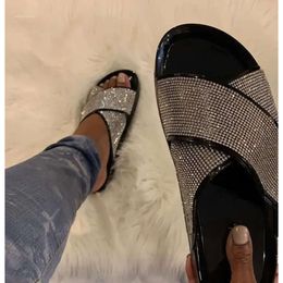 2024 Open Sandals Toe Design Women Flat Sequined Crystal Beach Snadals Ladys Sandalias D 094