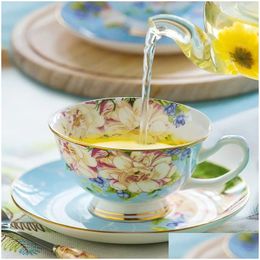 Coffeware Sets 220Ml Fine Bone China Vintage Tea Cup Set Craft With Saucer Porcelain Coffee Cafeteira And 240304 Drop Delivery Home Dhkrm