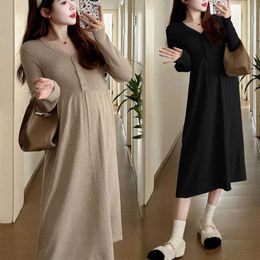 Maternity Dresses Autumn and Winter Short Pregnant Womens Clothing Thick Sweater Elegant Knitted Dress Ultra Thin Mini Fashion d240520
