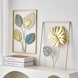 Decorative Figurines Gold Metal Wall Decor Modern Hanging Leaf Art Leaves Accent Home Decorations Room